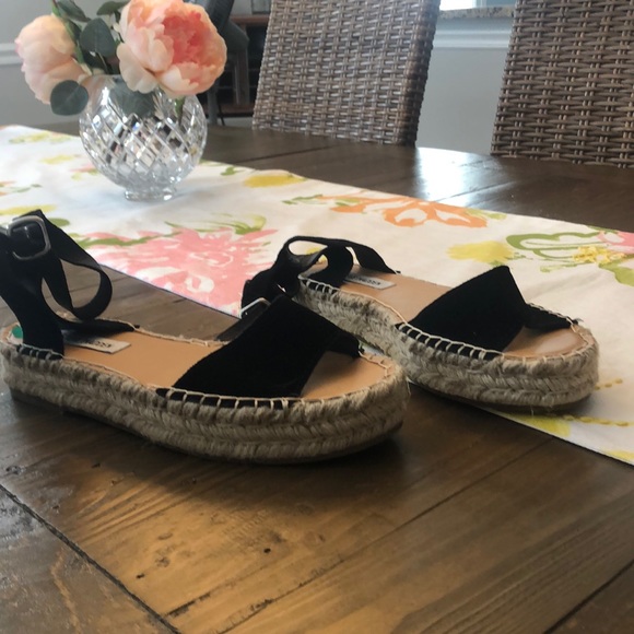 Steve Madden Shoes - Steve Madden sandals